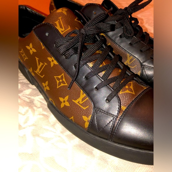 REAL LOUIS VUITTON BRAND New !! Only worn once ! Tennis shoes size 13 - Picture 3 of 9